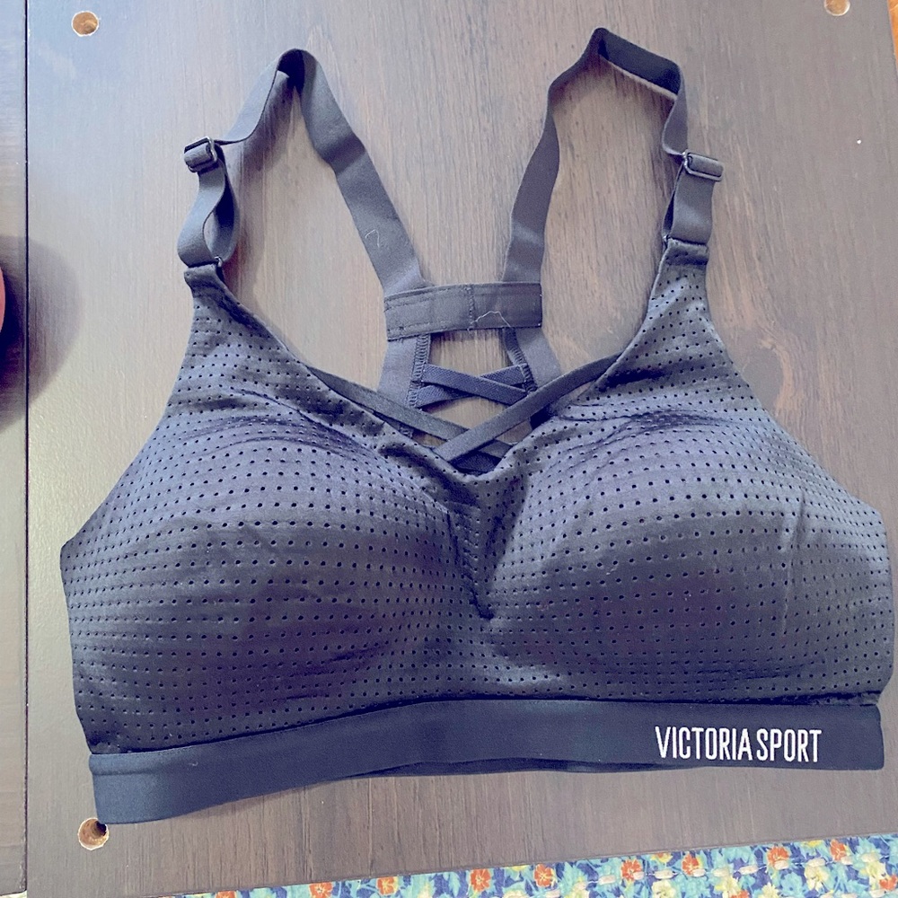 Black VICTORIA SECRET sports bra - 32D